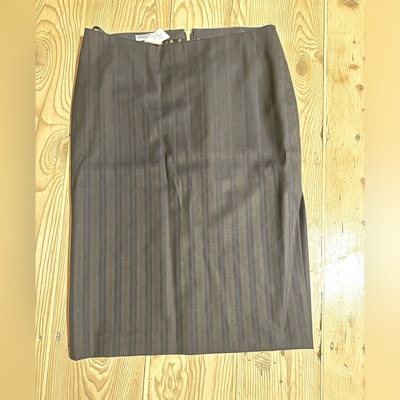 Vintage Dolce & Gabbana Virgin Wool Navy Pencil Skirt- mint condition - Picture 3 of 7
